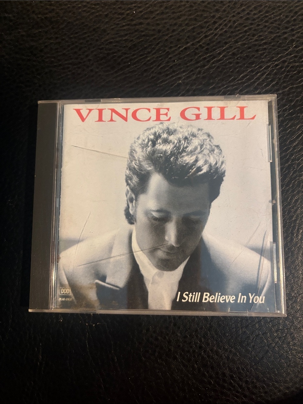 Vince Gill - I Still Believe In You (CD) - Red & Black Artwork